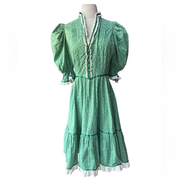 1970s Ditsy‎ Floral Cotton Glass Button Prairie/Cottagecore Dress